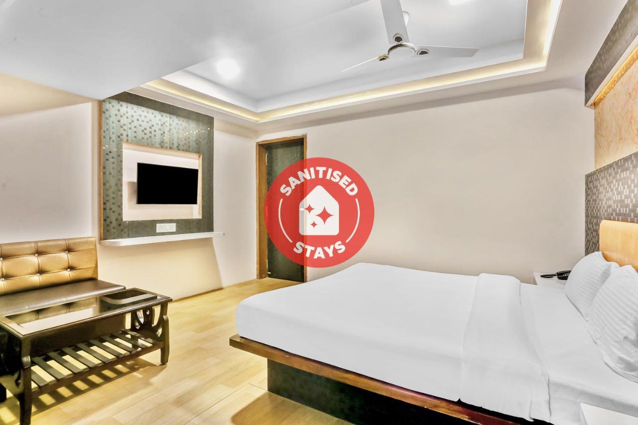 Oyo Flagship 83396 Hotel Vinyasa Residency Mumbai Exterior photo