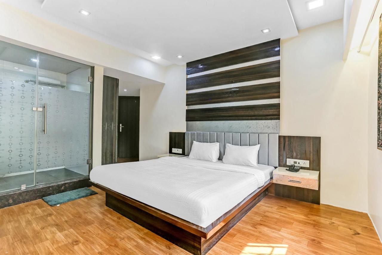 Oyo Flagship 83396 Hotel Vinyasa Residency Mumbai Exterior photo